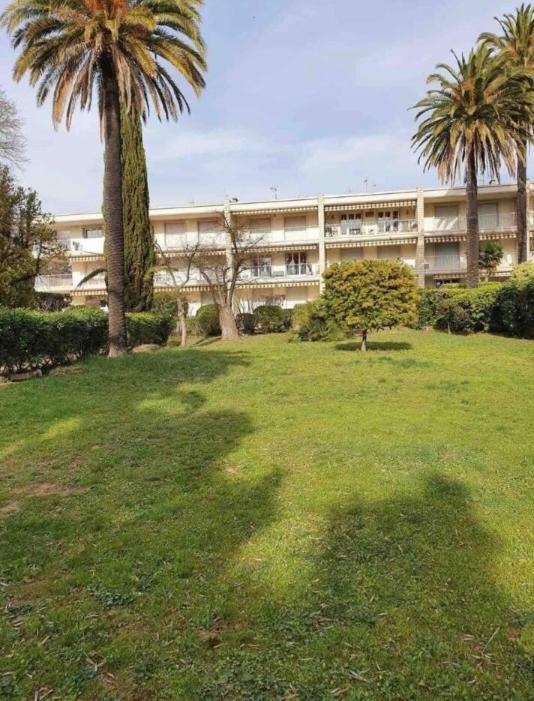 滨海圣西尔Les Palmiers公寓 外观 照片
